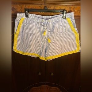 Lily Pulitzer summer shorts / size large / new with tags